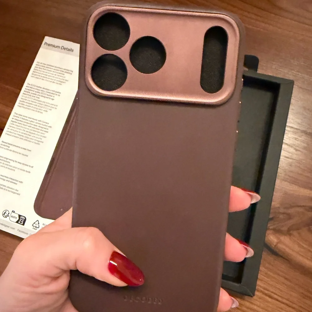 Decoded Leather Back Cover iPhone 17 Max Case - Chocolate Brown